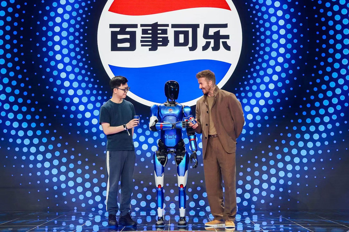 ballbet贝博机器人携手百事中国共创“百事蓝宝” 共燃渴望新章